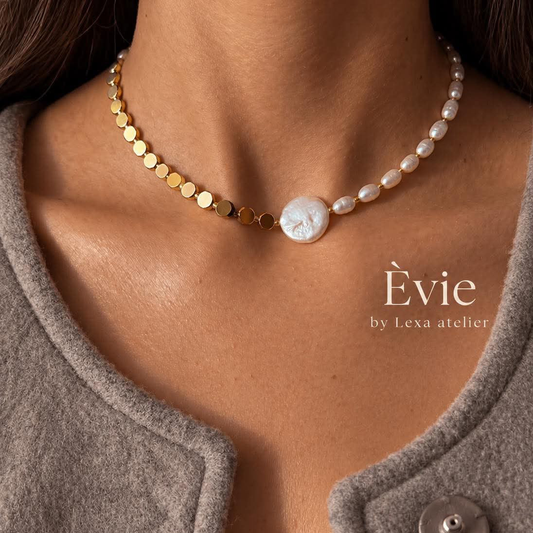 Колие Evie с естествени перли и хематит
